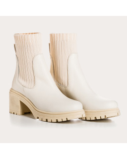 Chelsea Boots with Grained Leather Heels