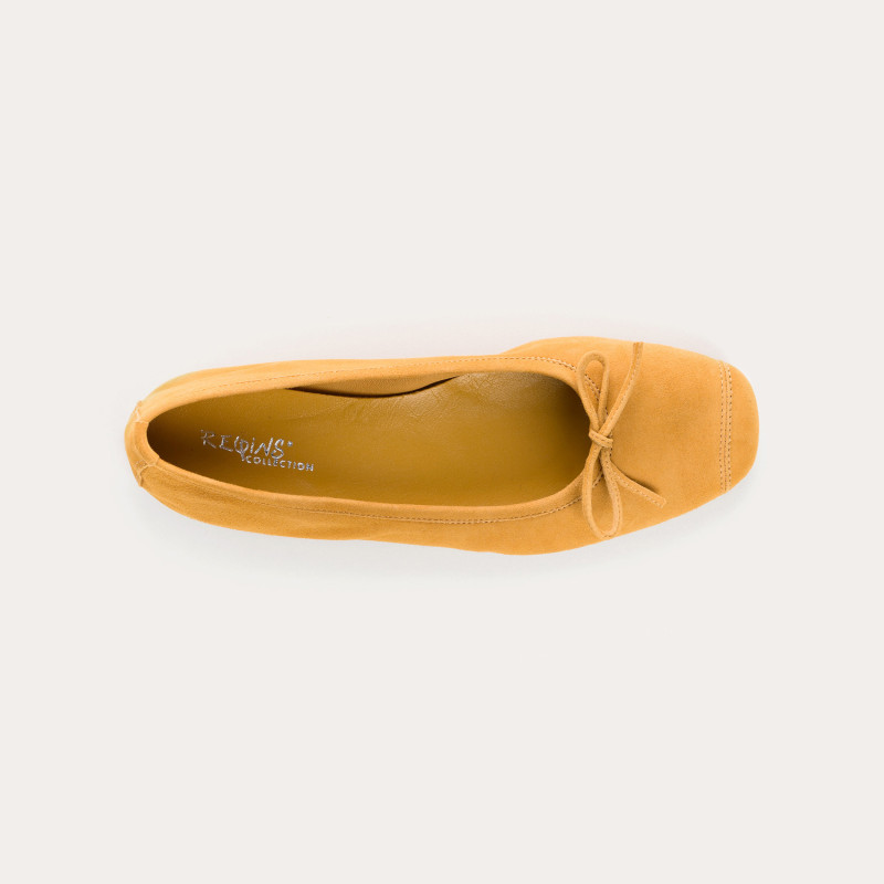 Flat ballerinas with velvet leather knot with tip reinforcement