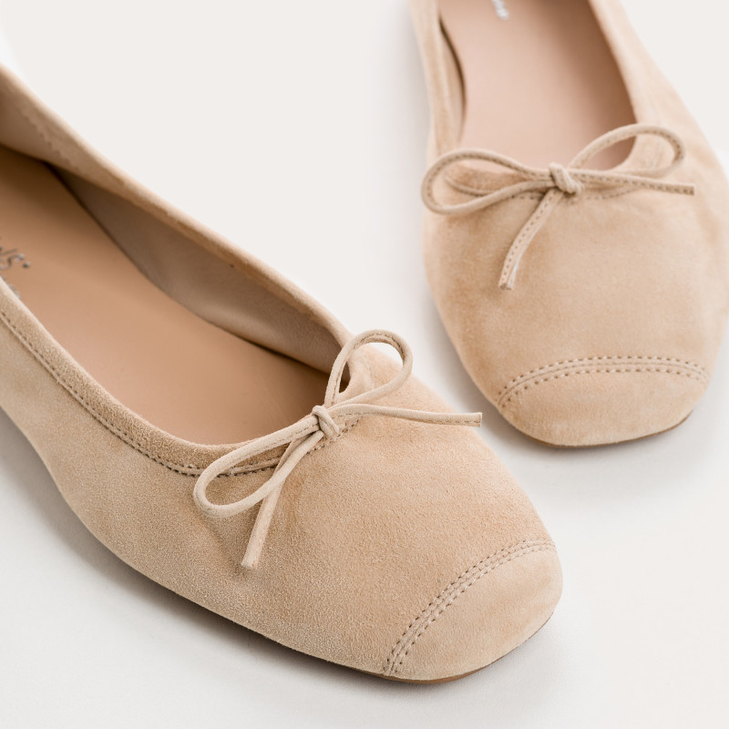 Flat ballerinas with velvet leather knot with tip reinforcement