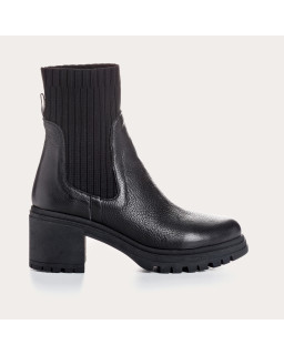 Chelsea Boots with Grained Leather Heels