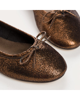 Flat ballerinas with metallic leather knot with rounded butt