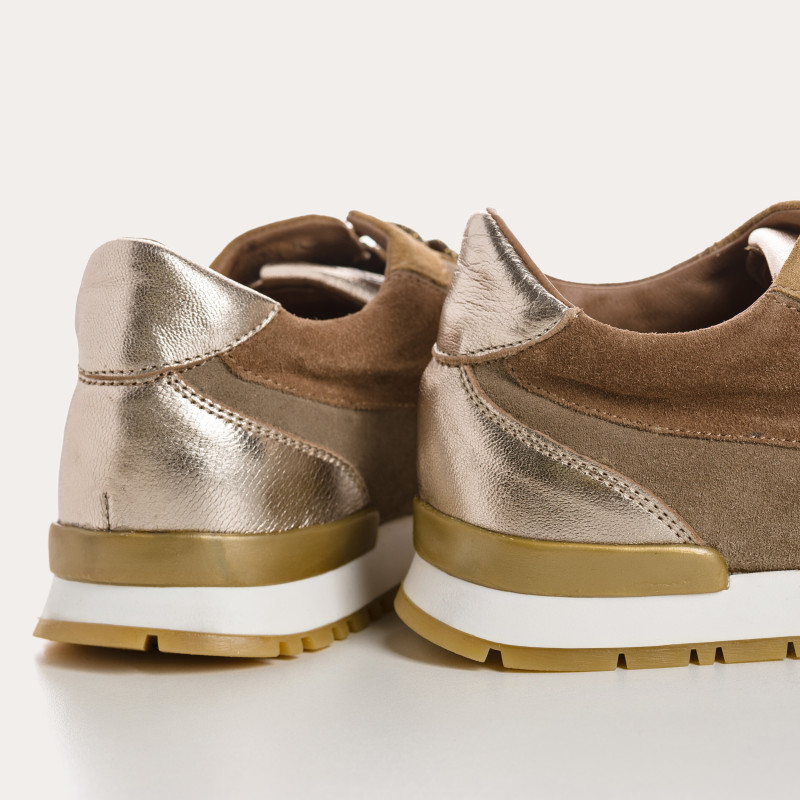 Baskets en cuir velours et métallisé à lacets noir/vison pour femme