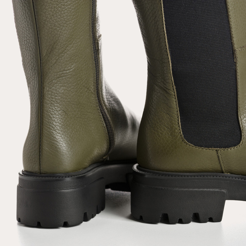 Bottes hautes en cuir grainé avec élastiques et semelles crantées