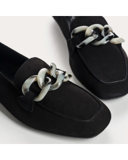 Velvet leather jewelry moccasins with gem chain