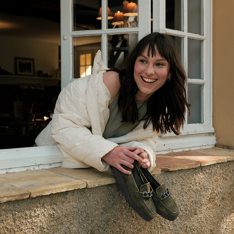 Mocassins compensés en cuir velours avec strass argent