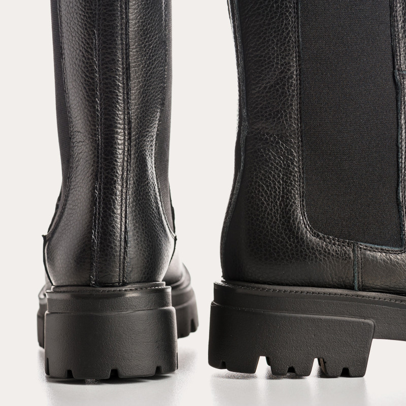 Boots en cuir grainé avec élastiques et semelle crantée épaisse