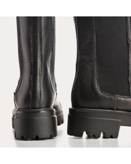 Boots en cuir grainé avec élastiques et semelle crantée épaisse