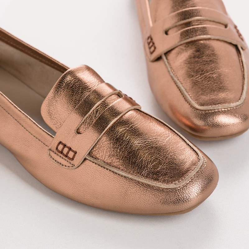 Mocassins collège en cuir métallisé avec bout carré