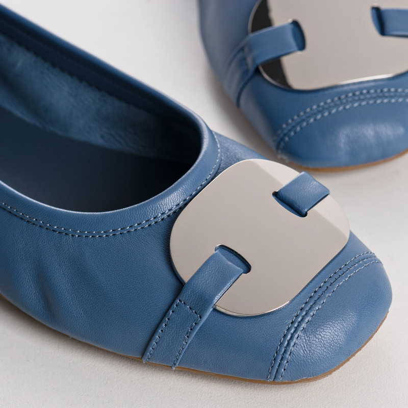 Ballerines en cuir avec plaque bijou en métal argenté