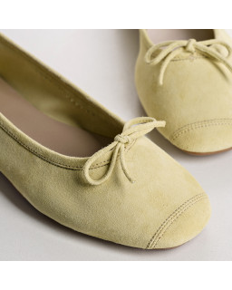 Flat ballerinas with velvet leather knot with tip reinforcement