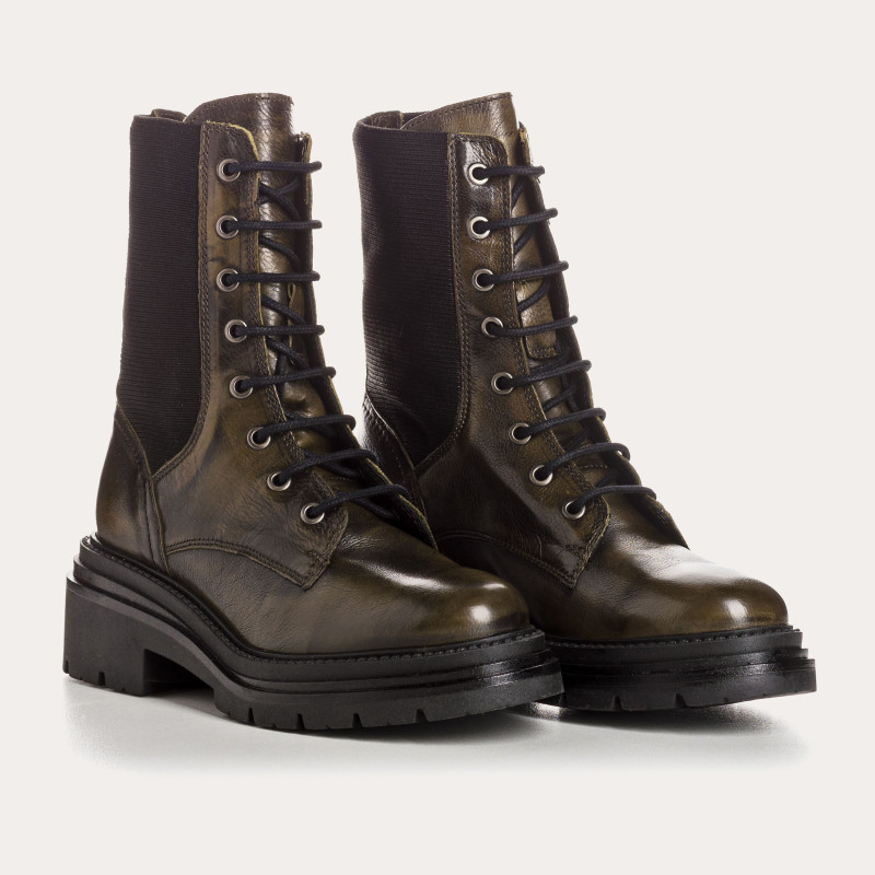 Vintage khaki leather boots boots