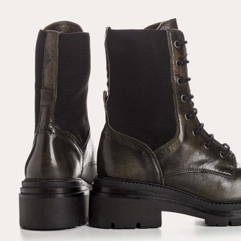 Boots rangers vintage kaki en cuir
