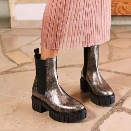Boots Chelsea en cuir métallisé acier avec élastiques