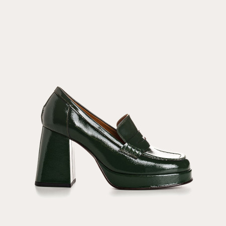 Mocassins à talons hauts en cuir vernis grainé