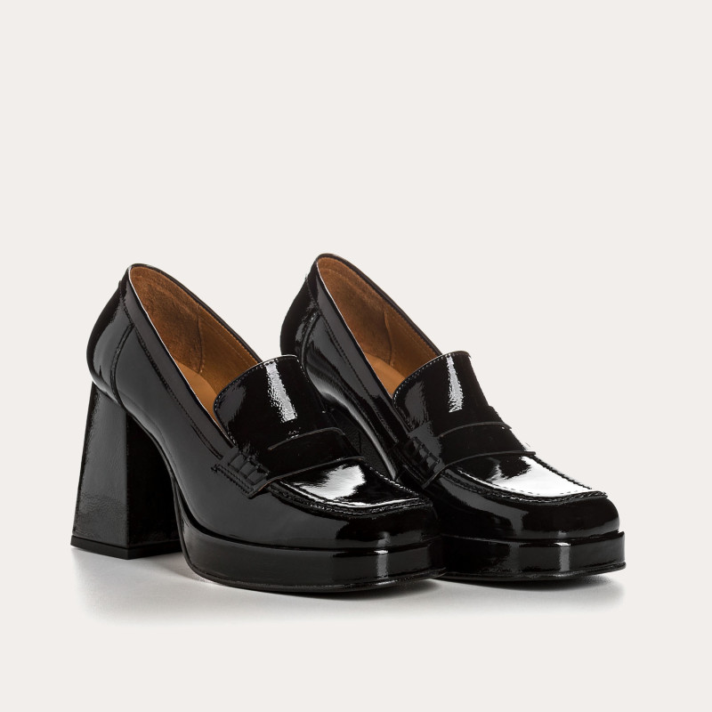 Mocassins à talons hauts en cuir vernis grainé