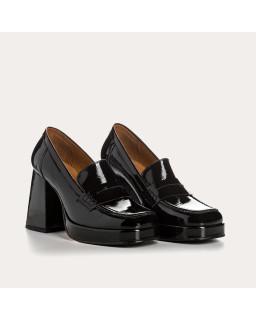 Mocassins à talons hauts en cuir vernis grainé