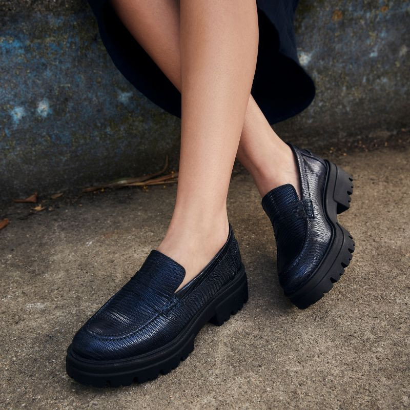 Mocassins chunky couleur nuit en cuir embossé lézard