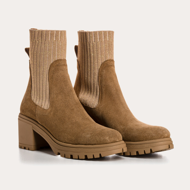 Boots Chelsea with velvet leather heel with elastic