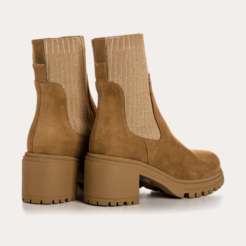 Boots Chelsea with velvet leather heel with elastic