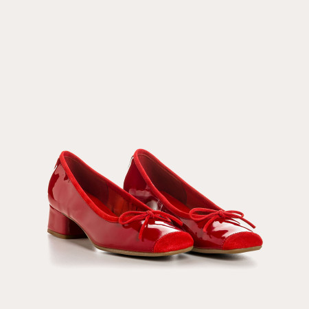 Ballerinas with polished leather with velvet reinforcement and node