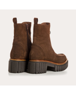 Boots Chelsea with velvet leather heels with zip and silver buckle