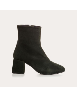 Velvet leather heel boots