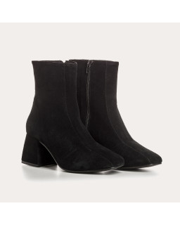 Velvet leather heel boots