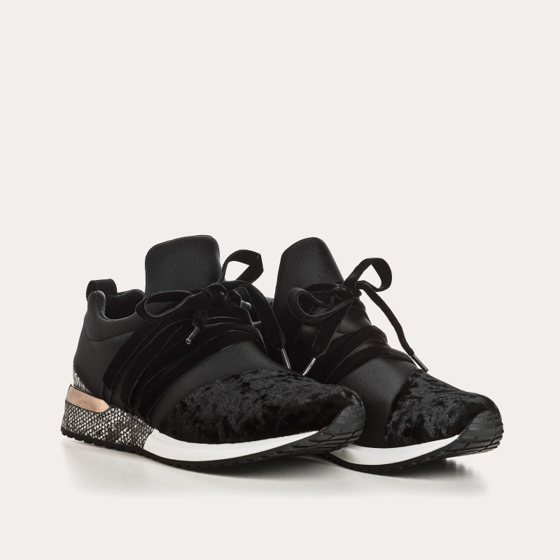 Baskets à lacets noires en lycra et velours pour femme