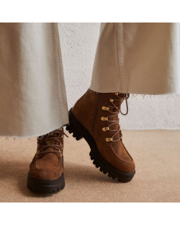 Boots à lacets en cuir velours noisette avec zip intérieur