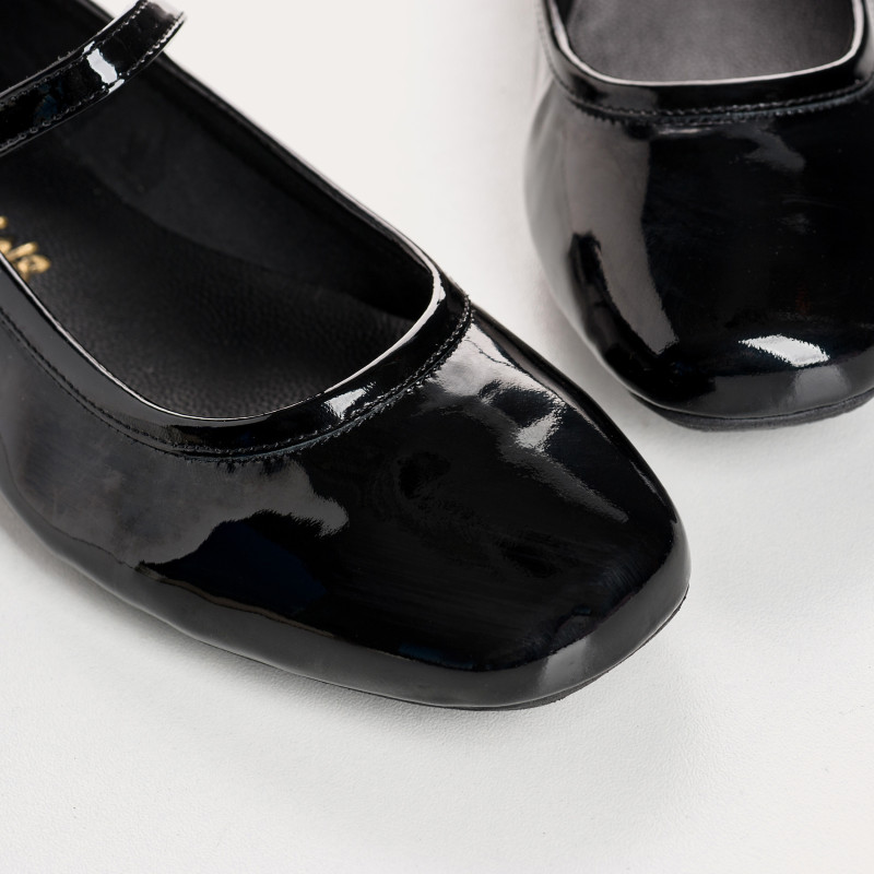 Babies Hai x Reqins en cuir vernis noir