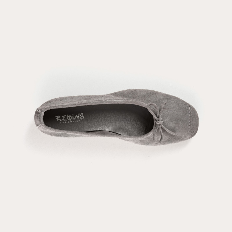 Flat ballerinas with velvet leather knot with tip reinforcement