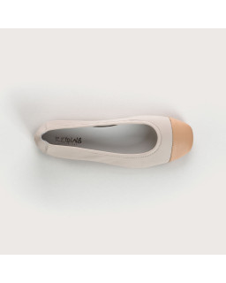 Elegant and comfortable two-color ballerinas