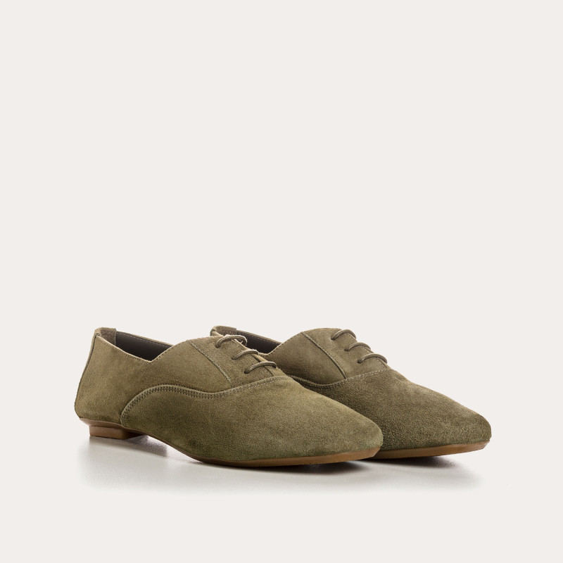 Derbies plates en cuir velours