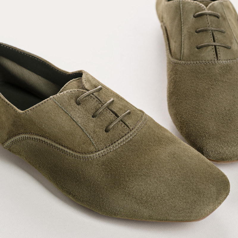 Derbies plates en cuir velours