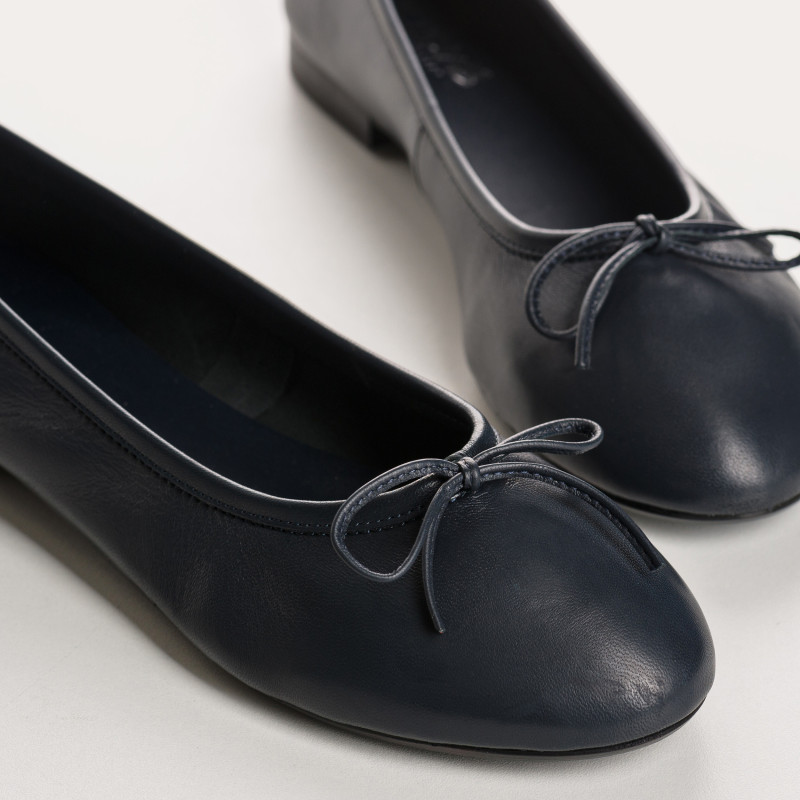 Ballerines plates à nœud en cuir avec bout arrondi