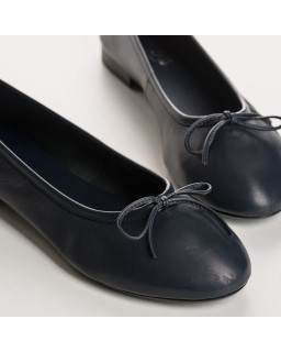 Ballerines plates à nœud en cuir avec bout arrondi