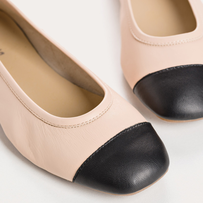 Elegant and comfortable two-color ballerinas