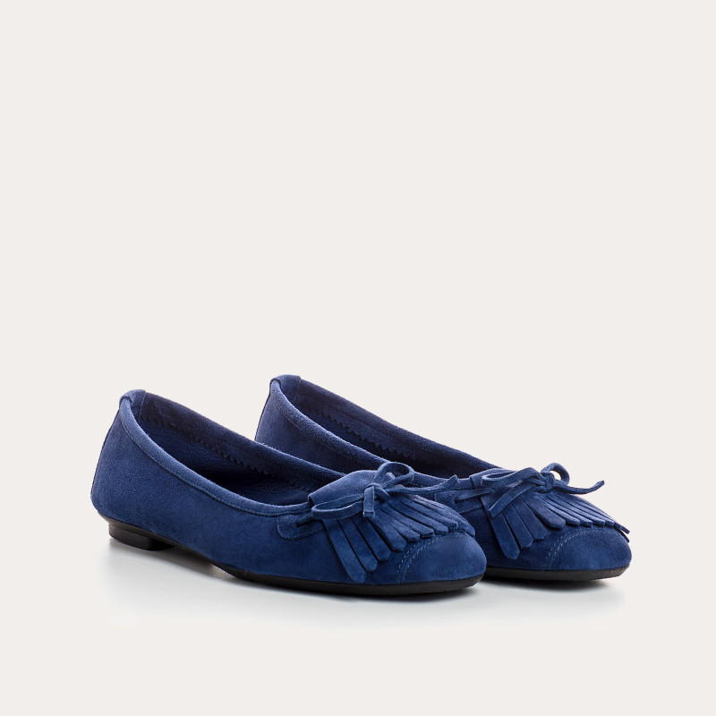 Velvet leather ballerinas with fringes on top