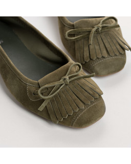 Velvet leather ballerinas with fringes on top