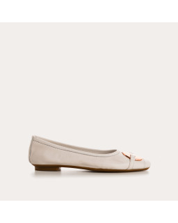 Leather ballerinas with silver metal jewel plate