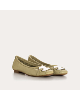 Leather ballerinas with silver metal jewel plate