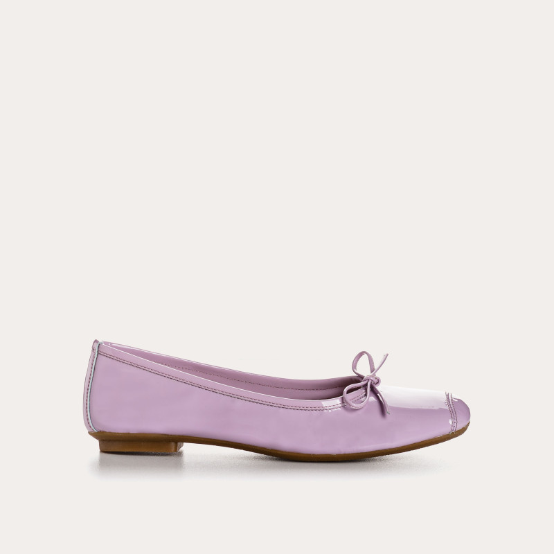 Ballerines en cuir vernis violet à noeud