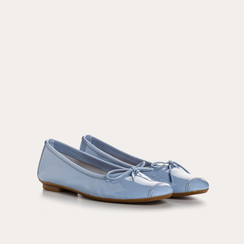 Ballerines en cuir vernis violet à noeud