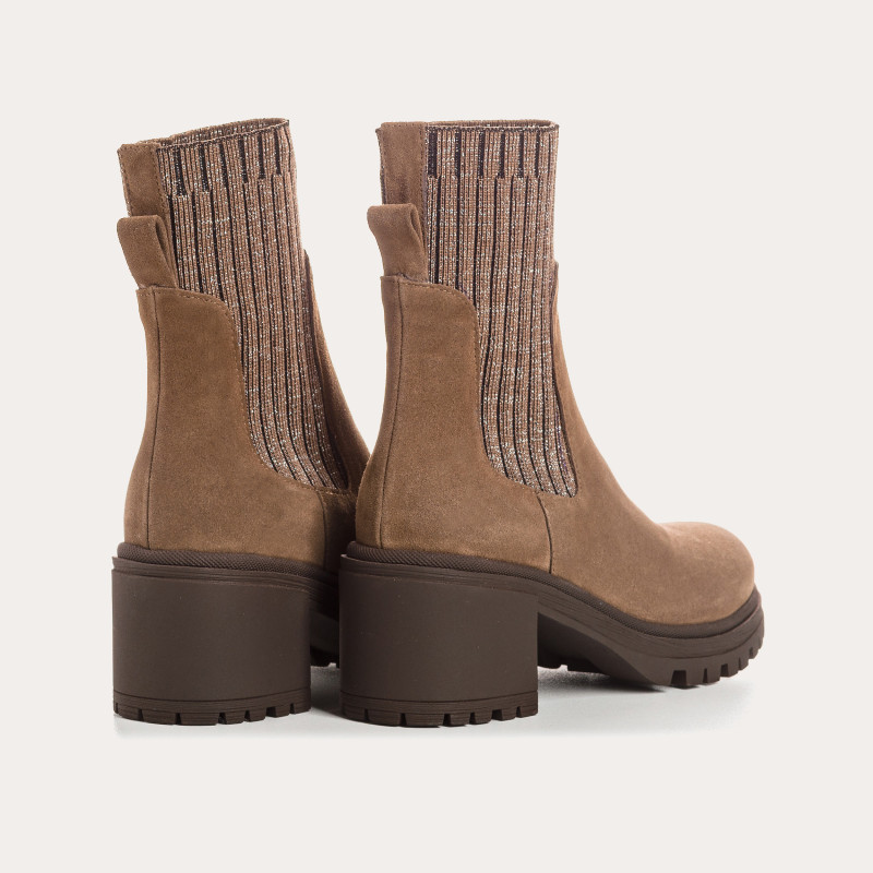 Boots Chelsea with velvet leather heel with elastic