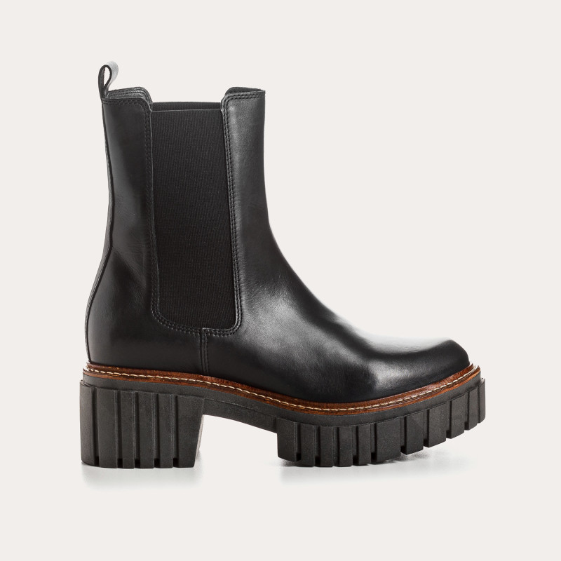 Boots Chelsea en cuir lisse noir avec élastiques