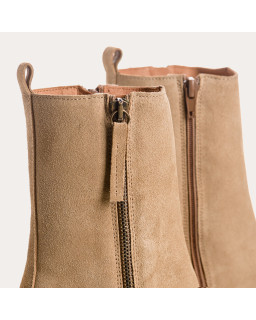 Velvet leather heel boots with zip