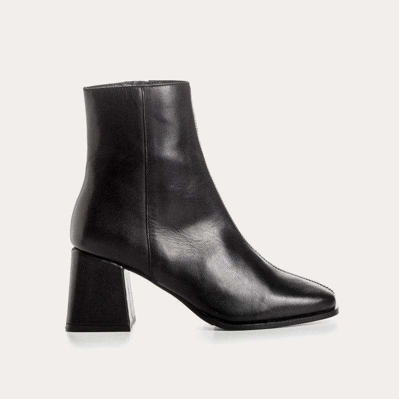 Black leather square heeled boots with interior zip