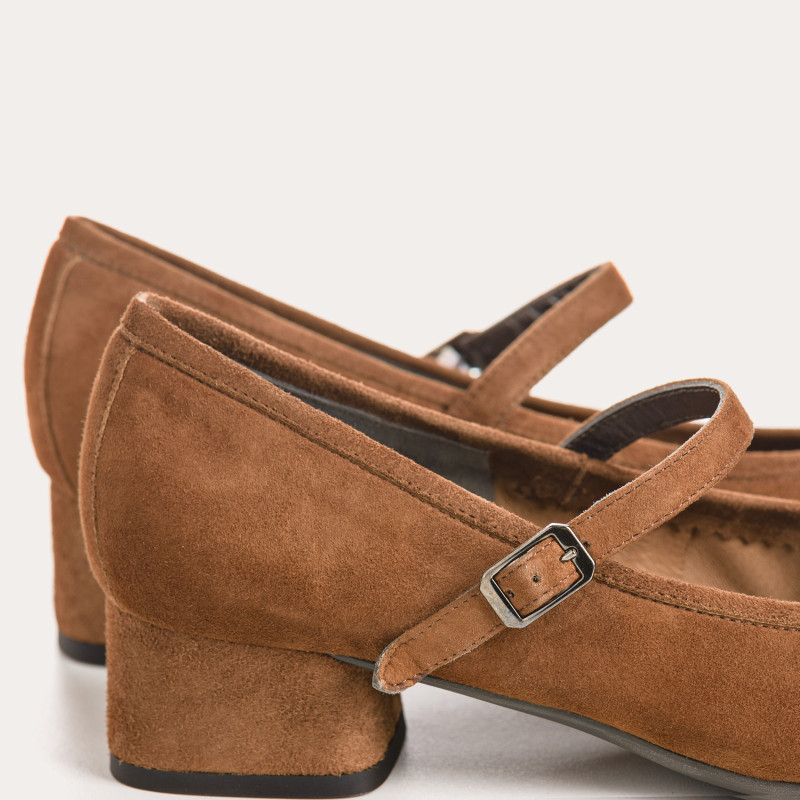 Babies à talons en cuir velours