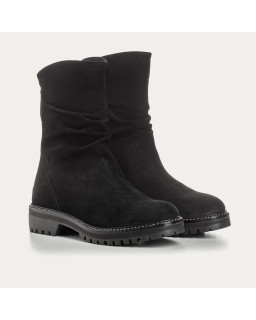 Velvet leather boots with notched soles with rear zip