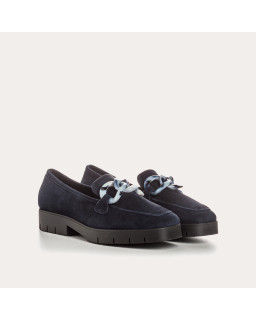 Velvet leather moccasins with chain jewel